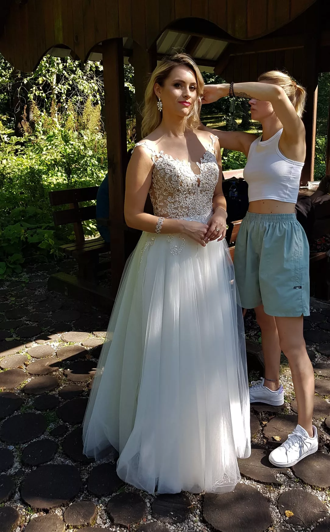 Uwielbiana gwiazda disco polo pokazała się w sukni ślubnej! Co na to fani?!